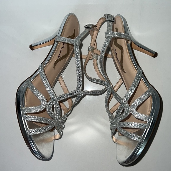Silver Nina Rhinestone Sandals Size 7.5 - Picture 5 of 8